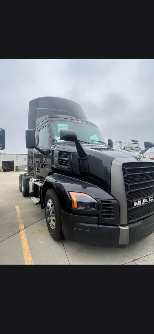 The new black Mack Pioneer, unit 176071